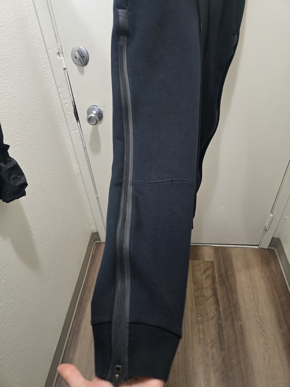 Nike Sportswear Tech Fleece Joggers - Picture 4 of 11